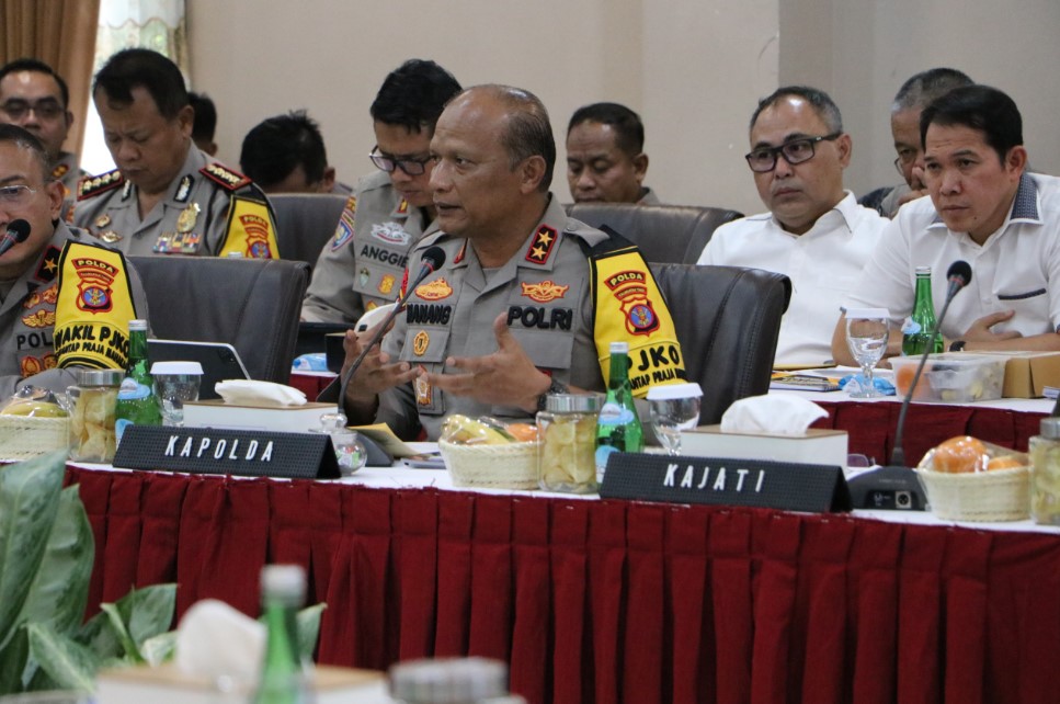 Komisi III DPR RI Kunker ke Kaltim, Bahas Penegakan Hukum Pilkada Serentak 2024 kapolda