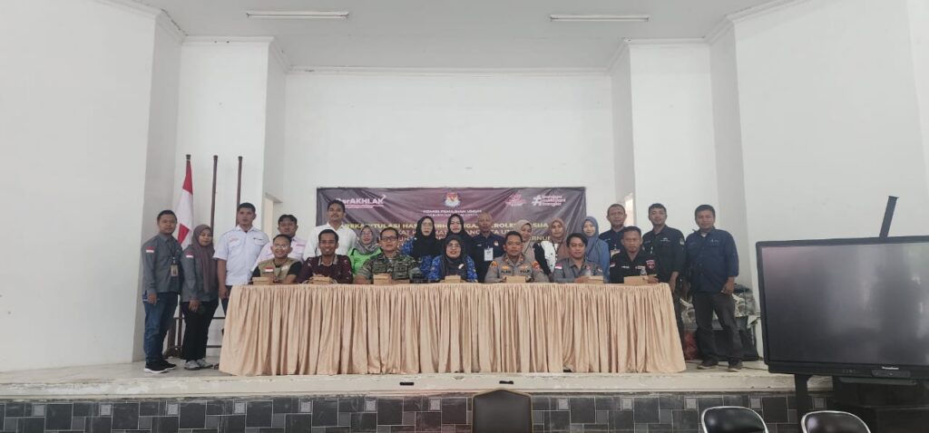 Polsek Sangatta Utara Pastikan Keamanan Rapat Pleno Rekapitulasi Suara Pilkada 2024 Berjalan Kondusif WhatsApp Image 2024 11 30 at 10.47.15 d6f792b1
