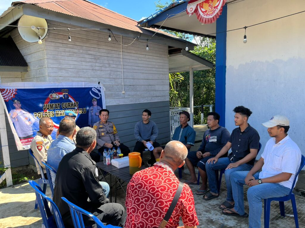 Polres Mahakam Ulu Gelar Jumat Curhat Bahas Stabilitas Keamanan Pasca Pilkada dan Persiapan HUT Kabupaten ke-11 WhatsApp Image 2024 12 07 at 08.30.54 7ff349ed