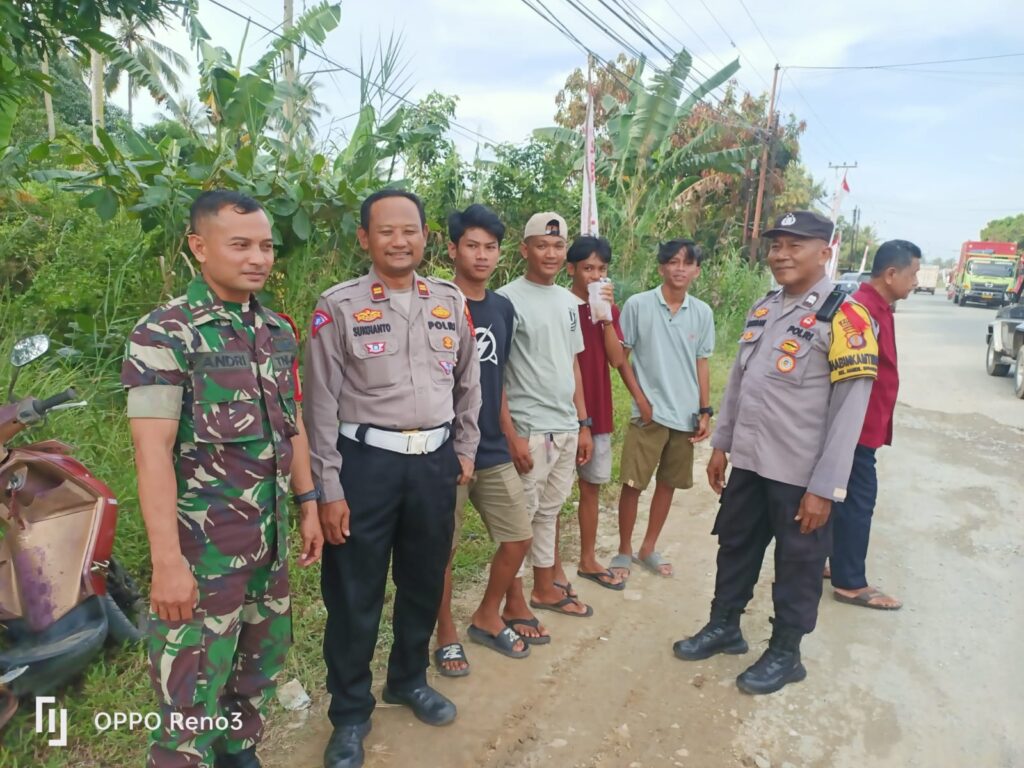 Polsek Samboja Gelar Patroli Dialogis Gabungan Tiga Pilar untuk Jaga Stabilitas Pasca Pilkada WhatsApp Image 2024 12 11 at 15.11.18 21907909