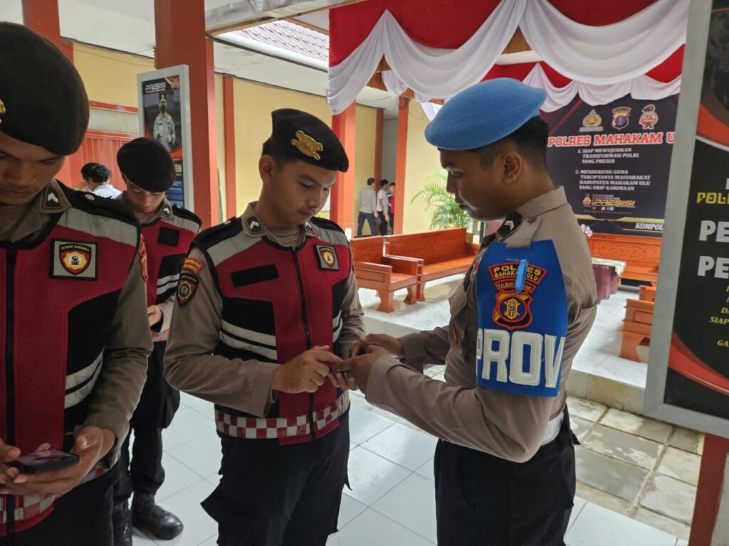 Pastikan Kepatuhan Personel Terhadap Peraturan, Polres Mahakam Ulu Gelar Gaktibplin WhatsApp Image 2024 12 17 at 11.08.26