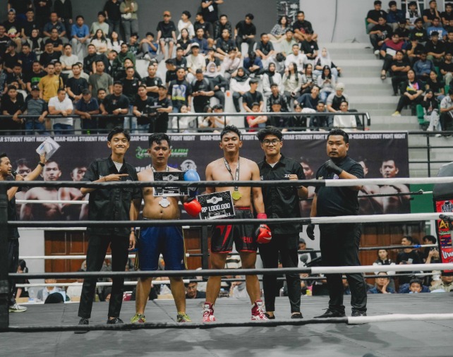 Menang dan Berprestasi, Personel Polresta Samarinda Raih Juara di Ajang Tinju Entertainment Anak Muda Kaltim WhatsApp Image 2024 12 17 at 11.11.10