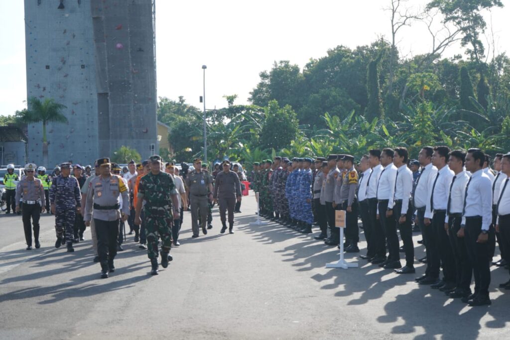 Gelar Apel Pasukan Ops.Lilin Mahakam, Polda Kaltim Pastikan Keamanan Maksimal Pada Perayaan Nataru 2024 WhatsApp Image 2024 12 20 at 10.55.16