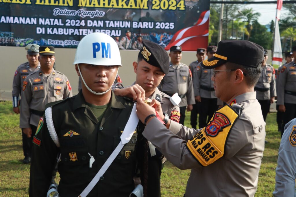 Pimpin Apel Ops.Lilin Mahakam 2024, Kapolres Berau Pastikan Kesiapan Pengamanan Nataru WhatsApp Image 2024 12 21 at 12.57.01