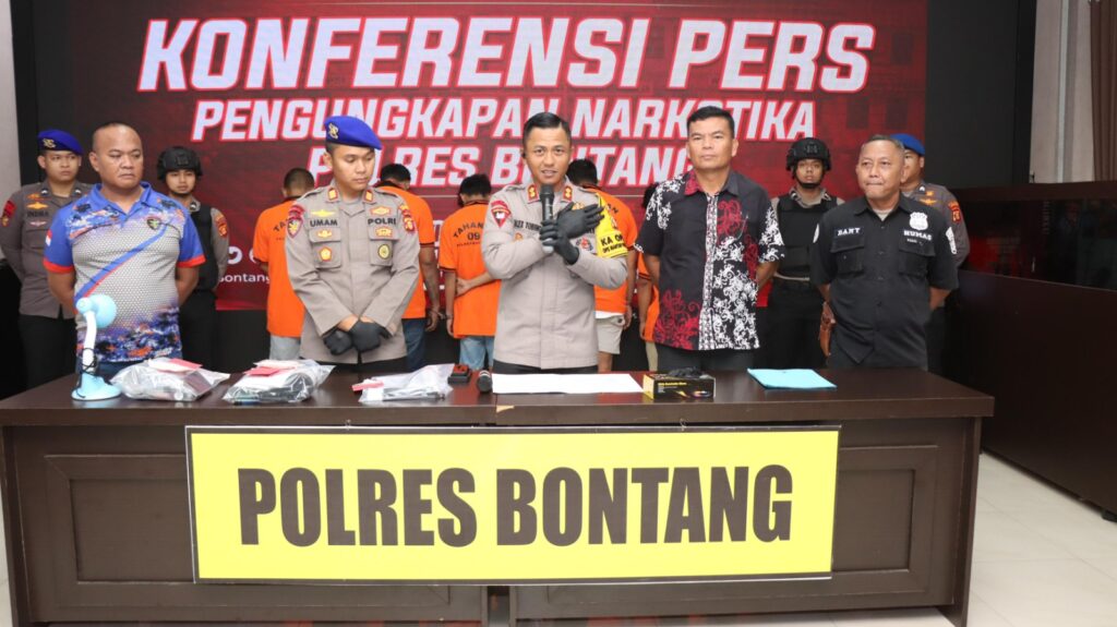 Gelar Presss Release di Awal Tahun, Polres Bontang Paparkan Pengungkapan Kasus Narkotika Jenis Sabu WhatsApp Image 2025 01 04 at 12.23.31 49d3661a