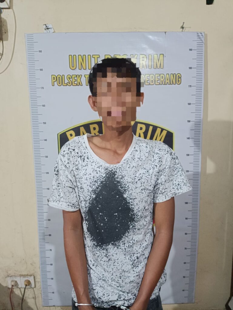 Polsek Tenggarong Seberang Amankan Pelaku Penyalahgunaan Narkotika Beserta Barang Bukti 7 Bungkus Sabu WhatsApp Image 2025 01 07 at 10.09.48 a9250bd7