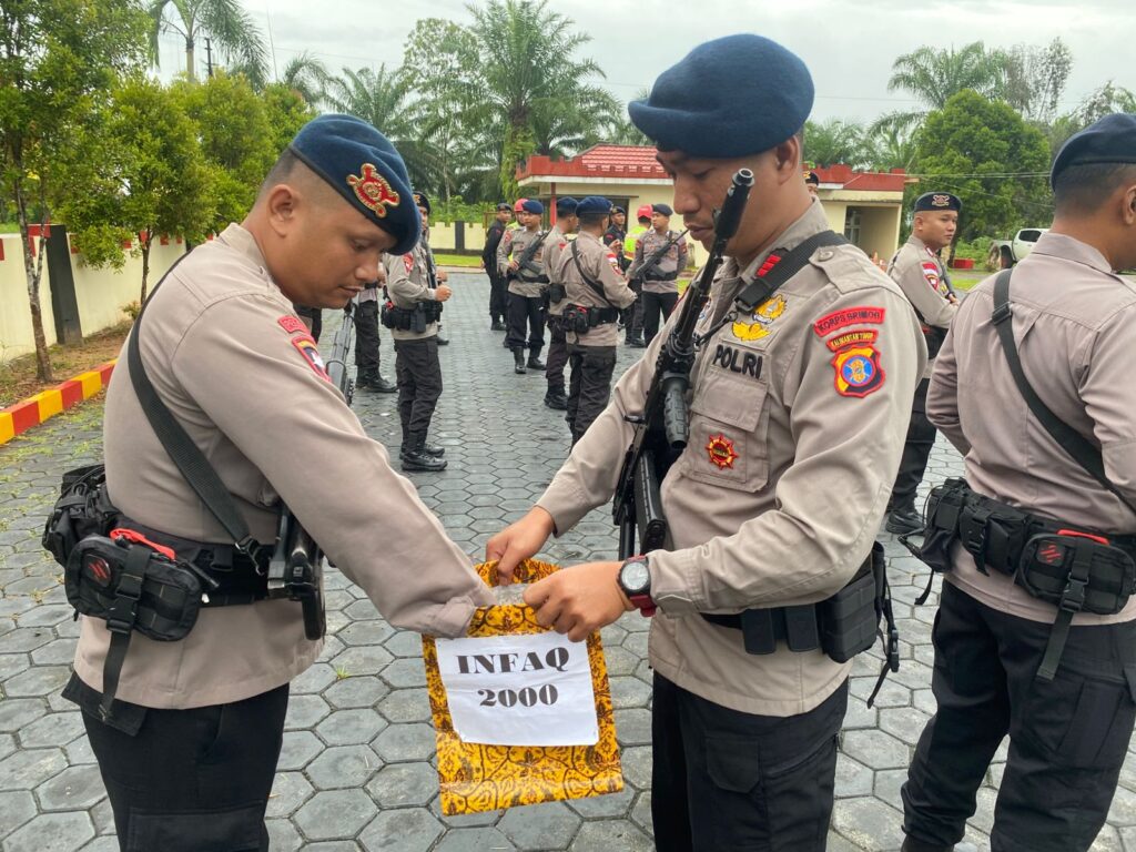 Bantu Ringankan Sesama, Batalyon C Pelopor Sat Brimob Polda Kaltim Rutin Galakkan Program Infaq Rp. 2000 Setiap Rabu WhatsApp Image 2025 01 09 at 12.29.17