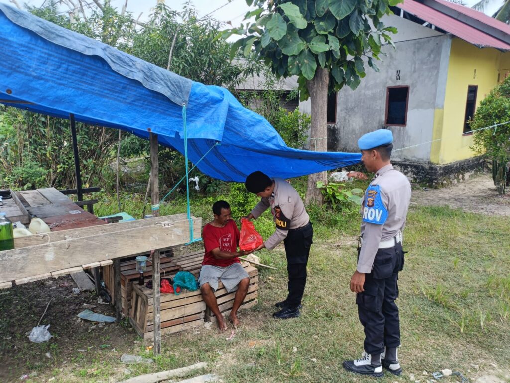 Polsek Babulu Gelar Aksi Sosial, Salurkan Bantuan kepada Warga Kurang Mampu WhatsApp Image 2025 01 10 at 11.11.29 cdc9b19d