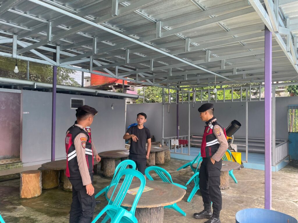 Sat Samapta Polres Kutai Barat Intensifkan Patroli dan Pengamanan di Tempat Wisata WhatsApp Image 2025 01 12 at 13.11.51 0ec92245