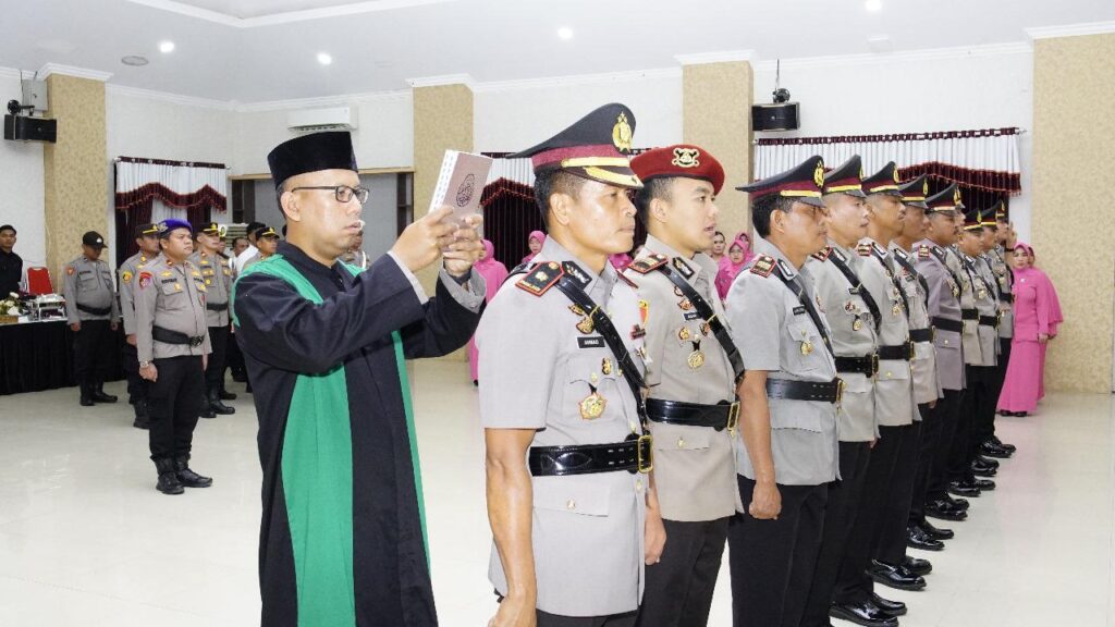 Rotasi Jabatan, Polres Kutim Gelar Sertijab Sejumlah Pejabat Utama Polres WhatsApp Image 2025 01 21 at 15.24.08