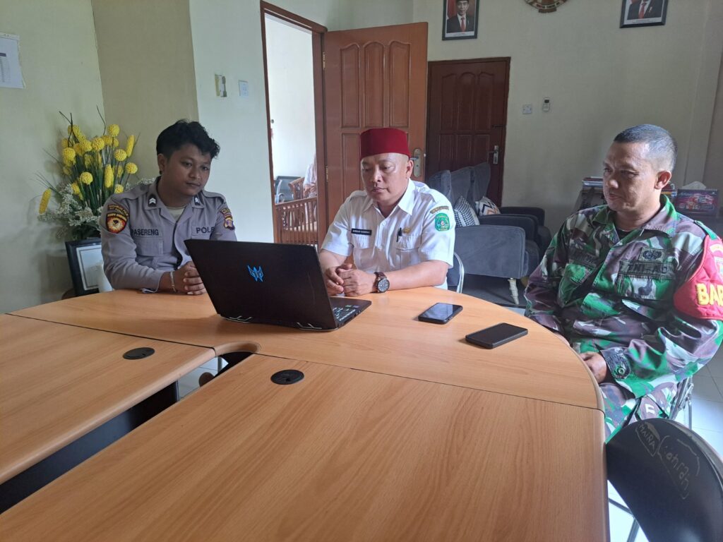 Sinergi 3 Pilar, Bhabinkamtibmas Desa Semangko Laksanakan Koordinasi kamtibmas WhatsApp Image 2025 01 24 at 09.54.18 bcf96865