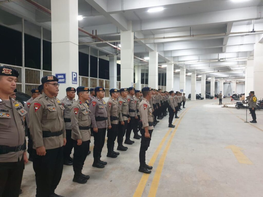 Brimob Kaltim Perketat Pengamanan Laga Persiba Balikpapan vs Sumut United di Stadion Batakan WhatsApp Image 2025 02 04 at 09.56.53 f70bc0ef
