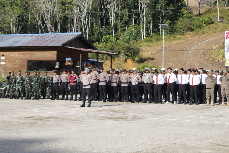 Polres Mahulu Laksanakan Apel Gelar Pasukan Ops.Keselamatan Mahakam 2025 WhatsApp Image 2025 02 10 at 14.50.19