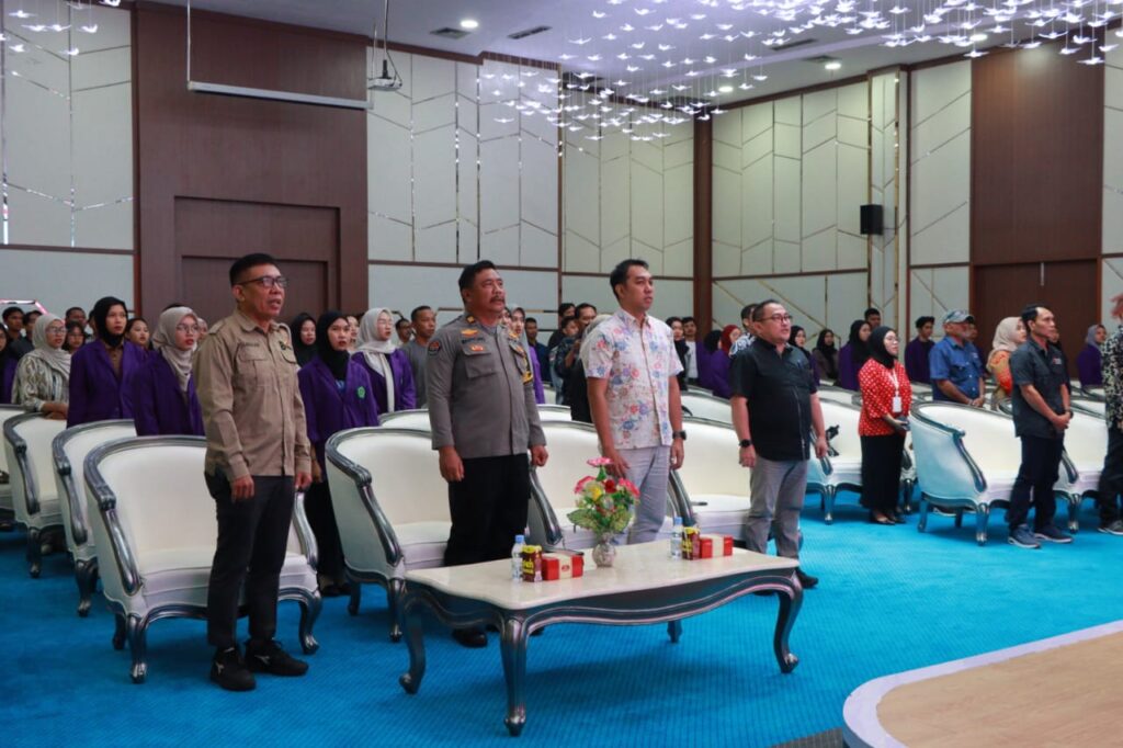 Peringati Hari Pers Nasional, Kasi Humas Polres Kukar Hadiri Dialog Bisnis Migas serta Donor Darah WhatsApp Image 2025 02 14 at 11.45.25