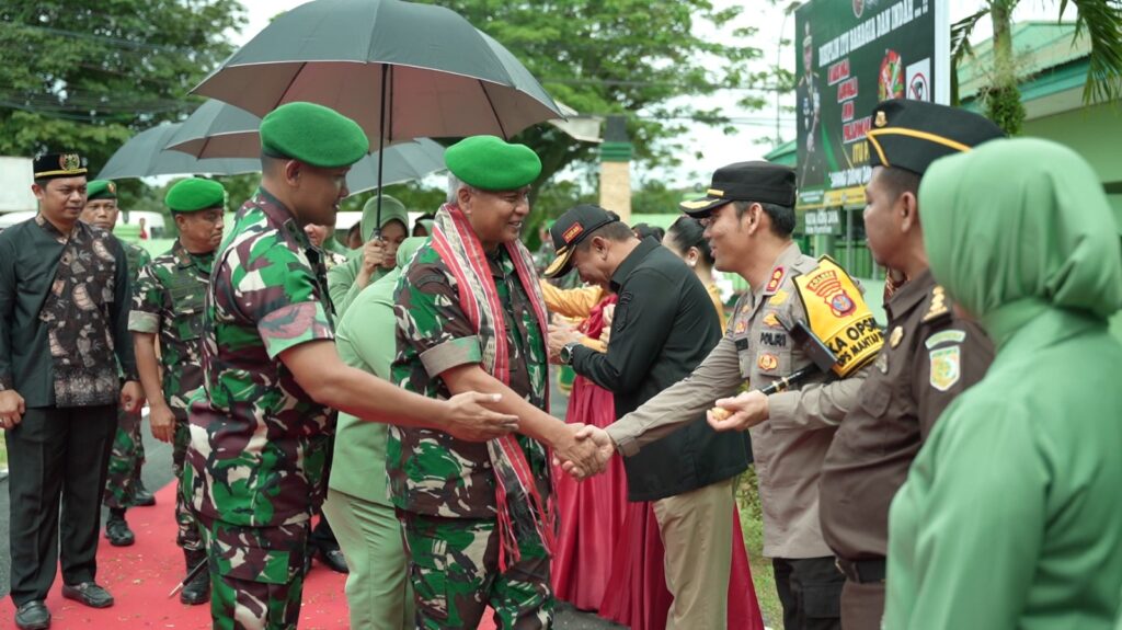 Wujud Sinergitas TNI-Polri, Kapolres Kukar Sambut Kunjungan Kerja Pangdam VI/Mulawarman di Kodim 0906/Kkr WhatsApp Image 2025 02 15 at 12.47.37