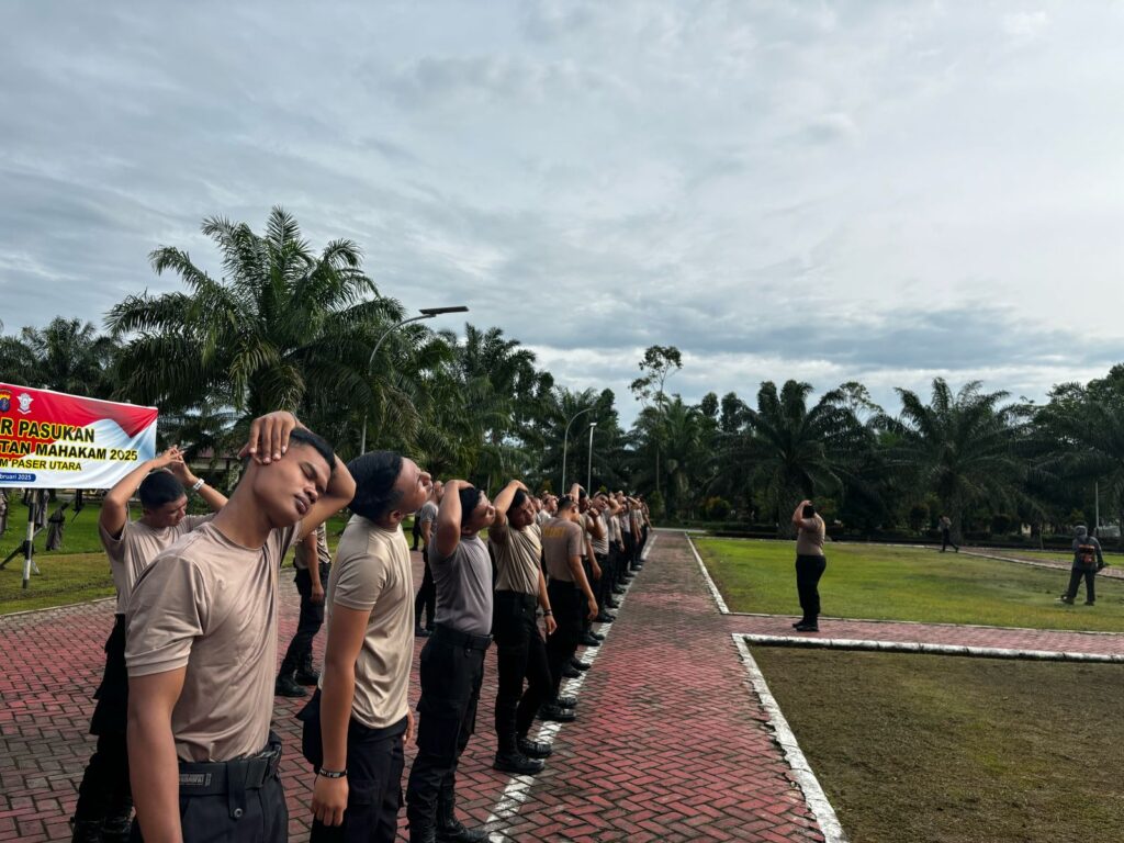 Tingkatkan Kesiapsiagaan Personel, Sat Samapta Polres PPU Gelar Pembinaan Fisik WhatsApp Image 2025 02 15 at 13.11.56