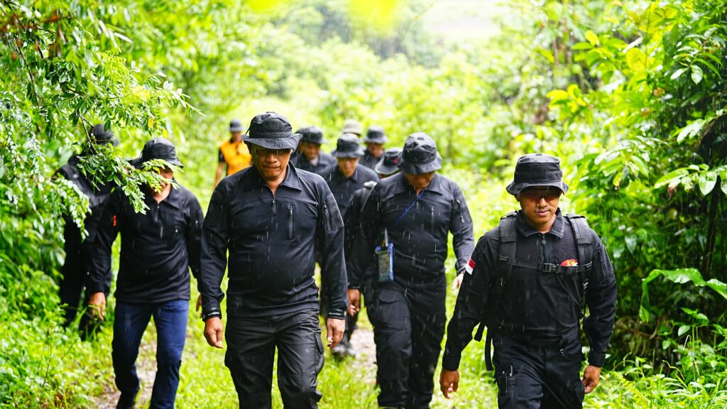 Kapolda Kaltim Bersama Pejabat Utama Ikuti Kegiatan Outbound di SPN Jonggon Kukar WhatsApp Image 2025 02 20 at 17.24.11 57d3ab0a