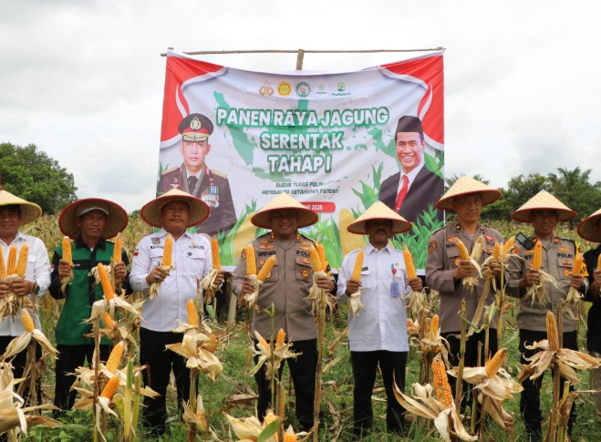 Dukung Swasembada Pangan Nasional, Kapolres PPU Ikuti Panen Jagung Serentak Tahap 1 Secara Virtual di Babulu WhatsApp Image 2025 02 27 at 17.26.13