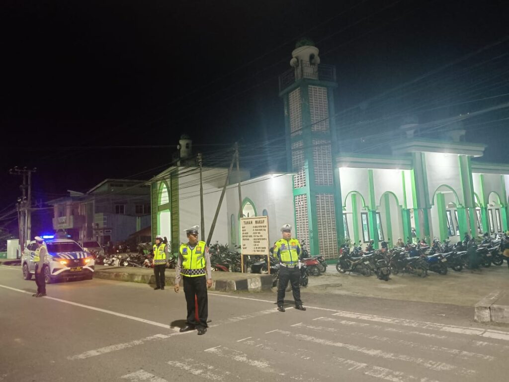 Selama Bulan Ramadhan, Sat Lantas Polres Paser Siagakan Personel Pastikan Kelancaran Arus Lalin Saat Sholat Tarawih WhatsApp Image 2025 03 02 at 12.13.42