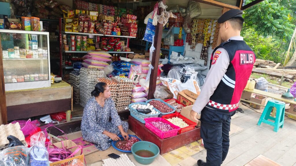 Wujudkan Keamanan Kondusif, Polres Mahulu Intensifkan Patroli Dialogis WhatsApp Image 2025 03 07 at 14.16.25