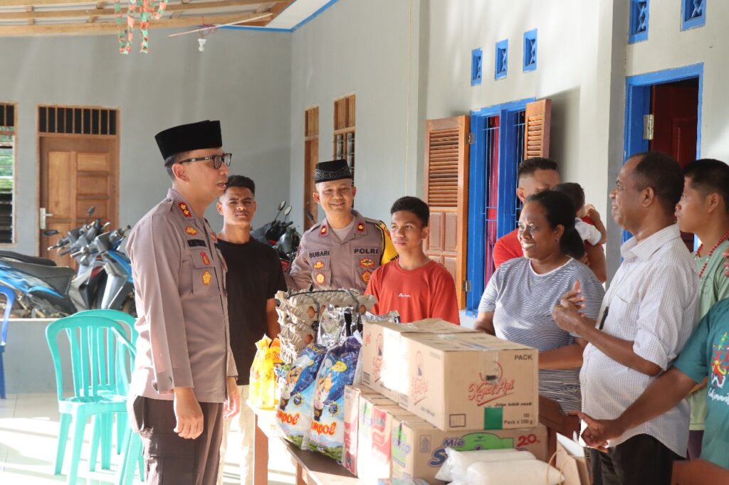 Berbagi Keberkahan di Bulan Ramadhan, Polres Kubar Salurkan Bantuan Sosial ke Yayasan Bakti Luhur WhatsApp Image 2025 03 10 at 11.35.19
