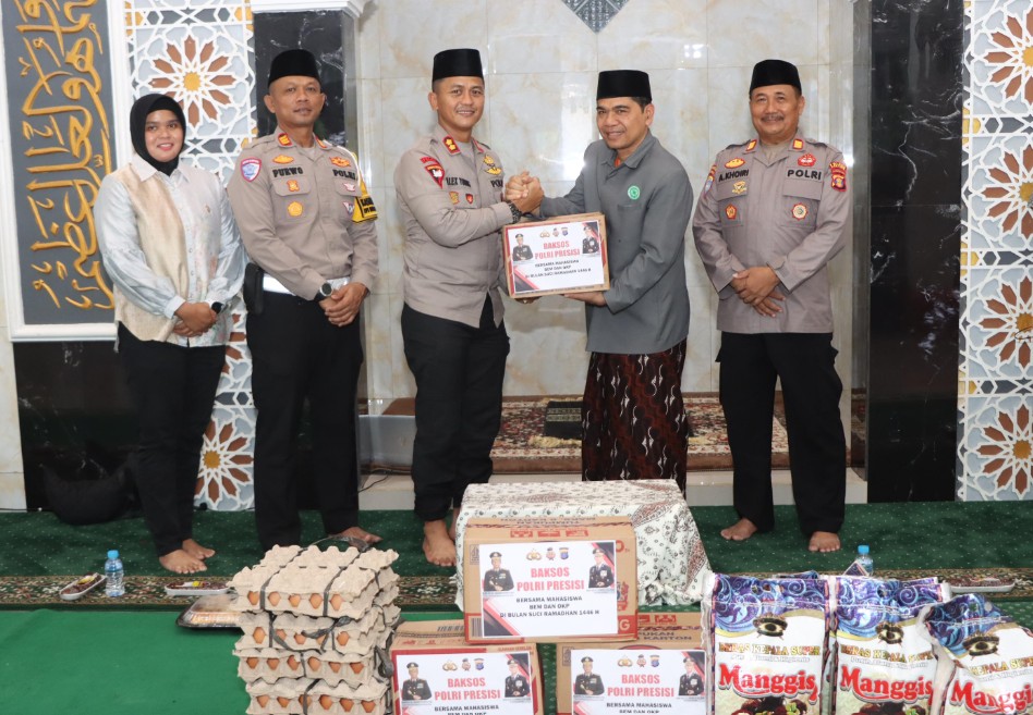 Safari Ramadhan, Kapolres Bontang Berikan Baksos dan Buka Bersama di Pesantren Nurul Iman WhatsApp Image 2025 03 14 at 11.43.32