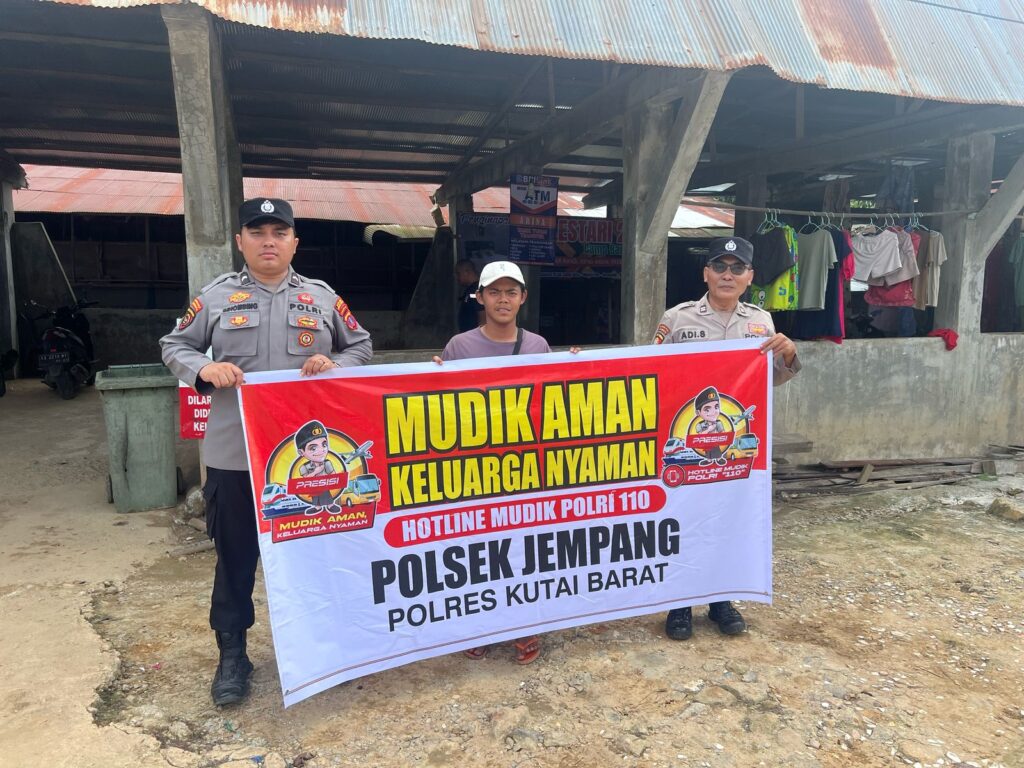 Mudik Aman bersama Polri, Polsek Jempang Lakukan Penyuluhan Keselamatan Mudik Lebaran 2025 WhatsApp Image 2025 03 23 at 06.10.23