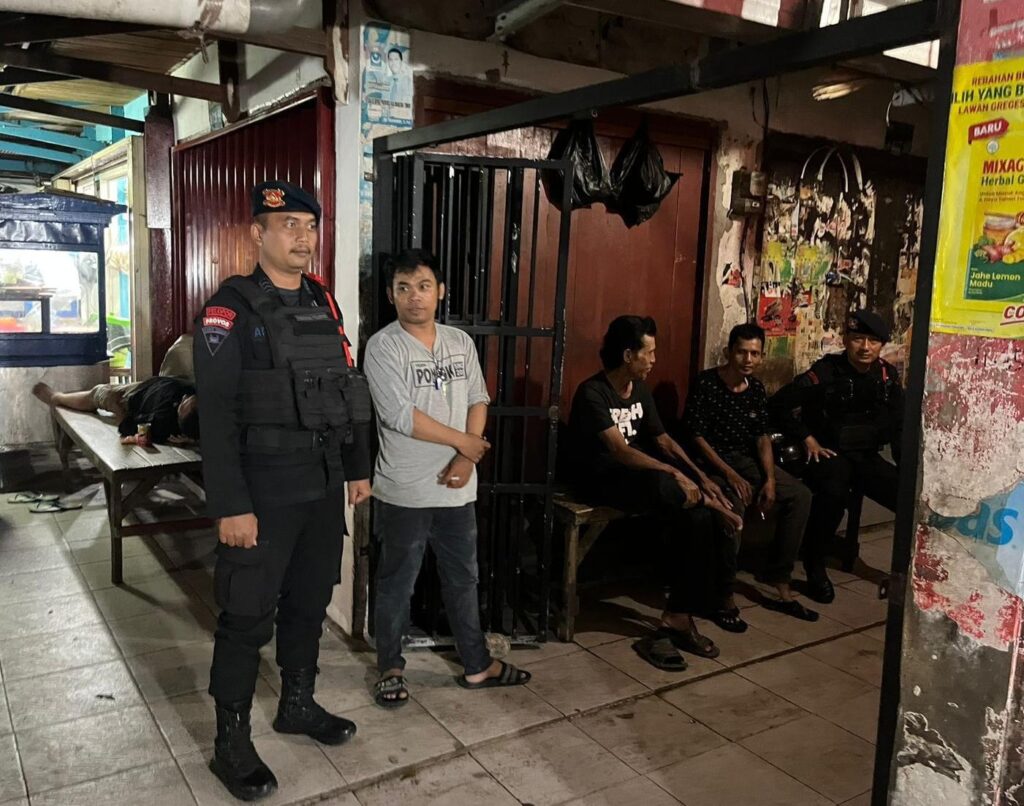 Brimob Polda Kaltim Intensifkan Patroli Malam, Jaga Keamanan Ramadan di Balikpapan WhatsApp Image 2025 03 25 at 10.35.11 4bf8d6c7