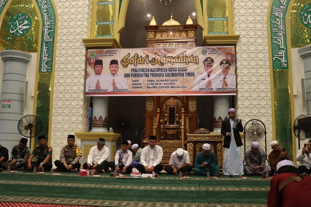 Kapolres Kutai Barat dan Bupati Gelar Safari Ramadhan, Pererat Kebersamaan dengan Masyarakat WhatsApp Image 2025 03 28 at 01.10.09 c819f532