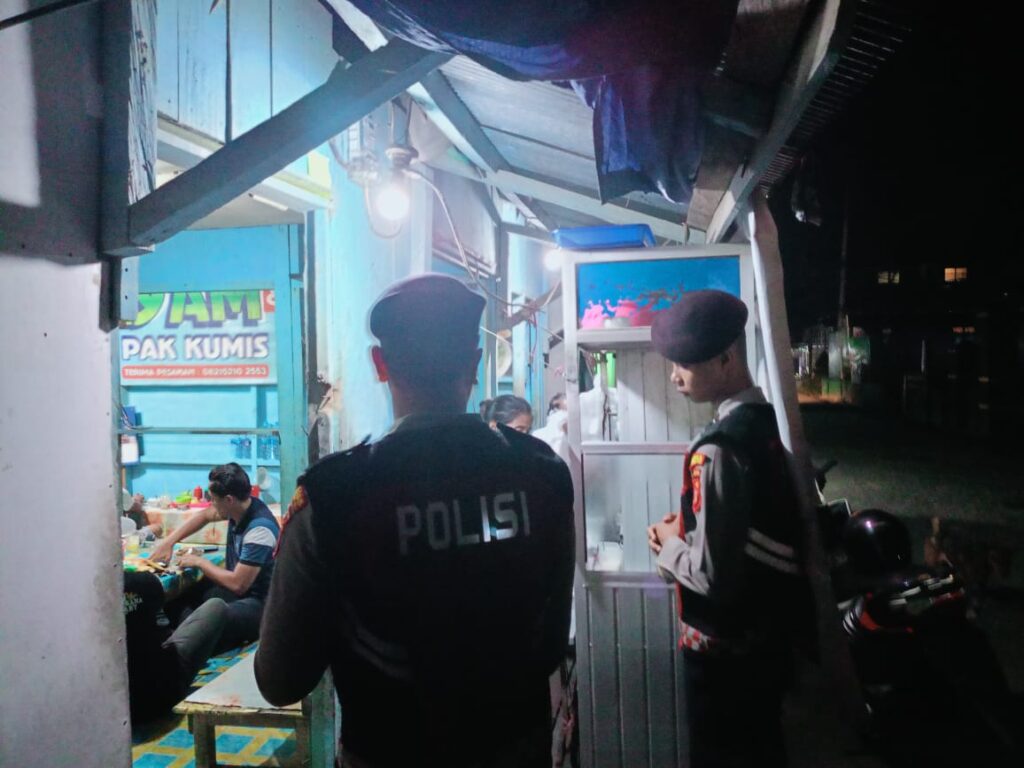 Lakukan Patroli Dialogis, Sat Samapta Polres Mahulu Pastikan Kondusifitas Wilkum Mahulu 1 1