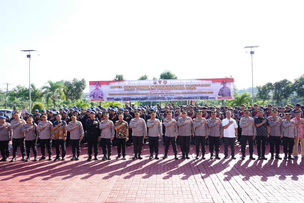 Kapolda Kaltim Pimpin Apel Pergeseran Pasukan BKO Polres Mahakam Ulu untuk Pengamanan PSU Pilkada DSC00981
