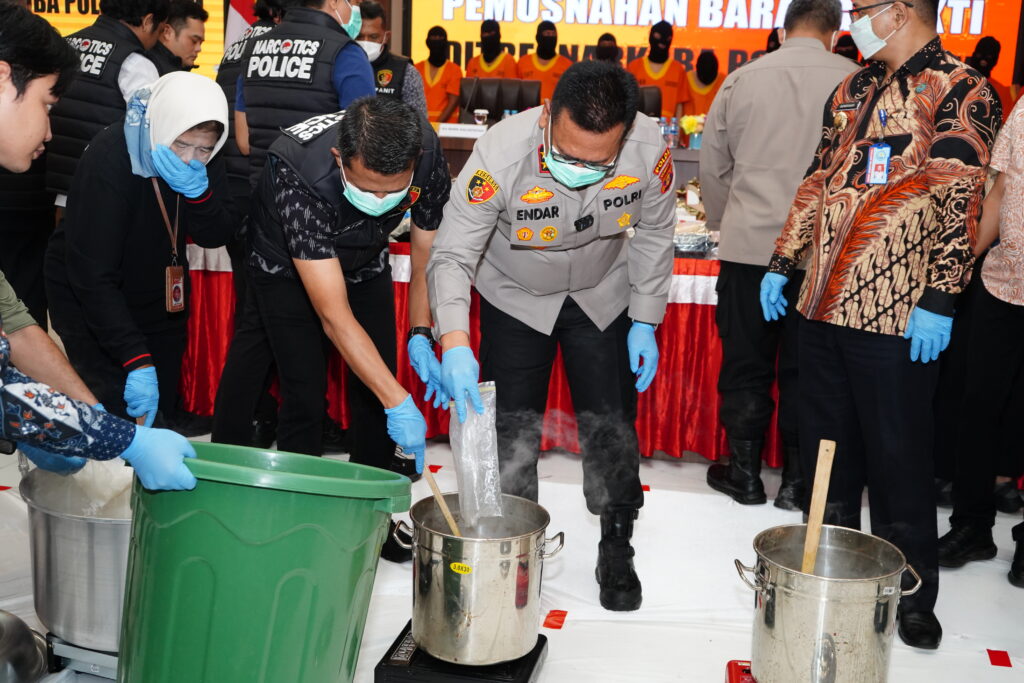 Polda Kaltim Musnahkan Puluhan Kilogram Sabu dan Ganja, Hasil Ungkap 9 Kasus Narkotika DSC01089