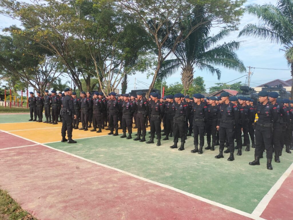 Kawal Penuh Aksi Damai May Day Hari Ini, Sat Brimob Polda Kaltim Siagakan Personel WhatsApp Image 2025 05 01 at 11.41.07