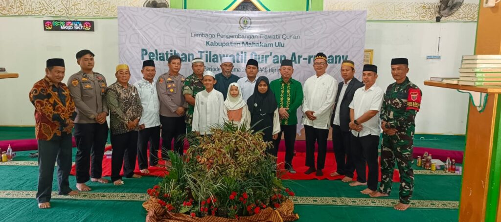 Dukung Pembinaan Generasi Qur’an, Kapolsek Long Bagun Hadiri Pembukaan Pelatihan Tilawah di Masjid Baitul Muttaqin WhatsApp Image 2025 05 01 at 12.28.43