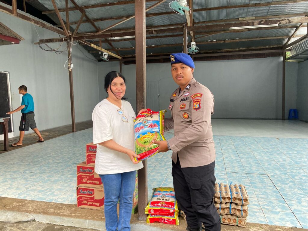 Jumat Berkah, Satpolairud Polresta Samarinda Salurkan Bantuan ke Yayasan Peduli ODGJ WhatsApp Image 2025 05 03 at 08.22.30 66522d4b