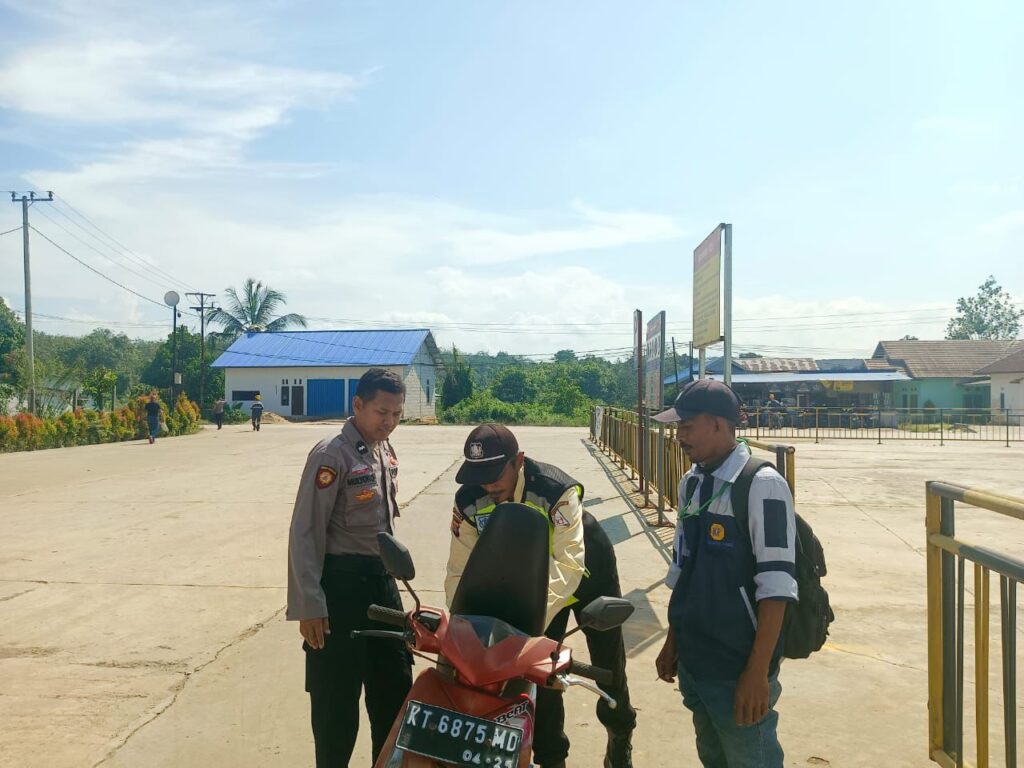Polsek Sanga-Sanga Intensifkan Patroli KRYD, Tekan Potensi Premanisme di Titik Rawan WhatsApp Image 2025 05 11 at 09.01.00 8c2136a5