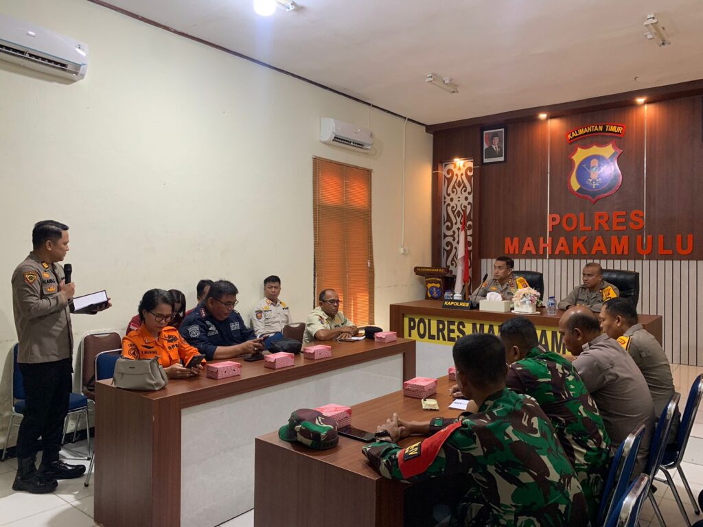 Polres Mahakam Ulu Gelar Rakor Persiapan TFG untuk Pengamanan PSU Pilkada 2025 WhatsApp Image 2025 05 15 at 12.24.51 cba4add9