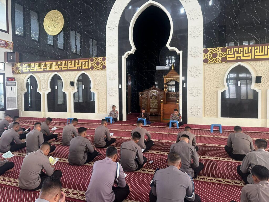 Perkuat Iman dan Taqwa, Personel Sat Brimob Polda Kaltim Ikuti Binrohtal WhatsApp Image 2025 05 22 at 12.23.43