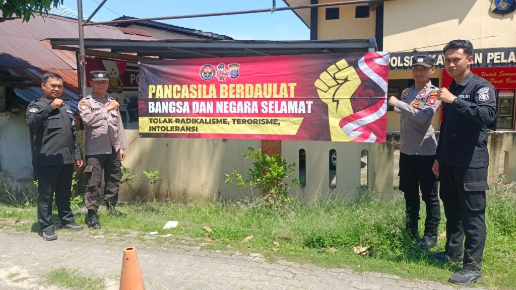 Tegaskan Komitmen Cegah Gangguan Keamanan, Bidhumas Polda Kaltim Pasang Spanduk Himbauan Kamtibmas di Balikpapan WhatsApp Image 2025 05 23 at 10.04.59 8f59aced