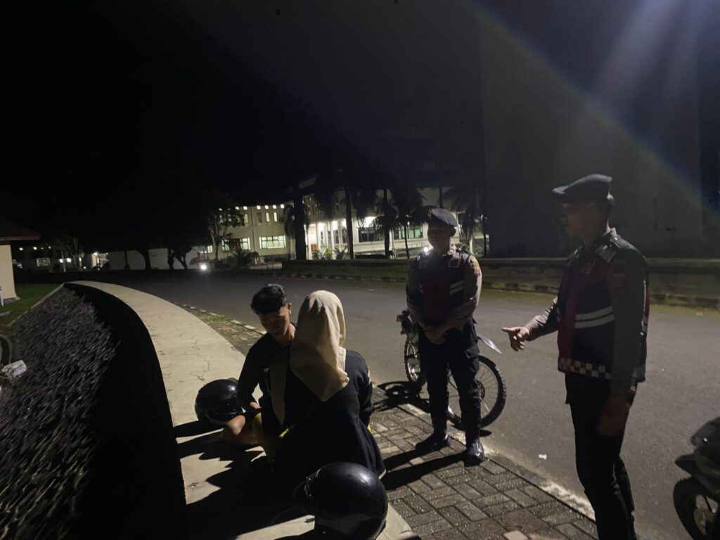 Satsamapta Polres Kutai Barat Intensifkan Patroli Presisi, Antisipasi Kejahatan dan Premanisme WhatsApp Image 2025 06 08 at 07.50.21 56cb269c