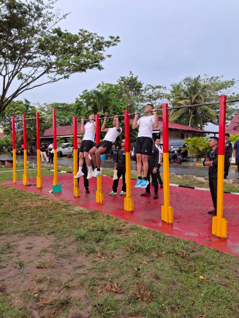 Sebanyak 134 Casis Bintara Polri Polda Kaltim Ikuti Tes Kesamaptaan Jasmani dan Renang di Balikpapan WhatsApp Image 2025 06 11 at 18.59.24 cdc11bff