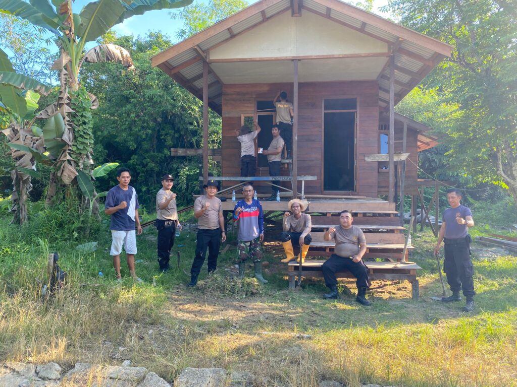 Bhakti Sosial Keliling Kampung, Polsek Long Iram Hadirkan Kepedulian di Tengah Warga Kampung Muyub Ulu WhatsApp Image 2025 06 16 at 07.53.48 f36c04e7