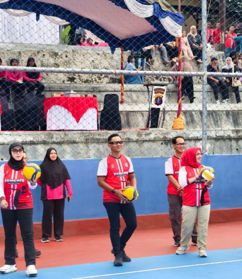 Semarak HUT Bhayangkara ke-79, Polres Bontang Buka Turnamen Voli Kapolres Cup II WhatsApp Image 2025 06 23 at 13.37.41