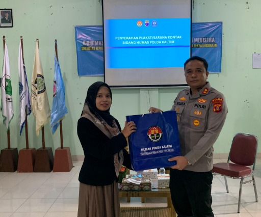 Perangi Narkoba, Bidhumas Polda Kaltim Gelar Sosialisasi Bahaya Narkoba di Kampus Poltek Borneo Medistra Balikpapan WhatsApp Image 2025 06 27 at 11.16.11