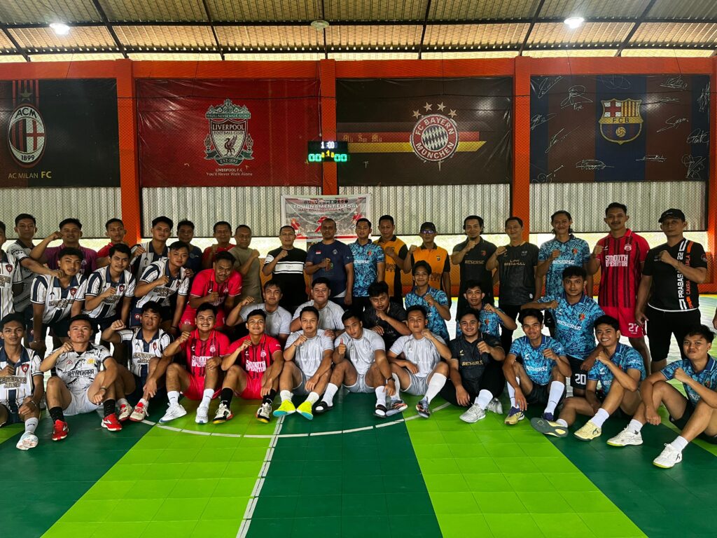 Semarak HUT Bhayangkara ke-79, Polres Mahakam Ulu Gelar Turnamen Futsal Antar Fungsi untuk Perkuat Soliditas Internal WhatsApp Image 2025 06 28 at 16.38.22 8431ee64