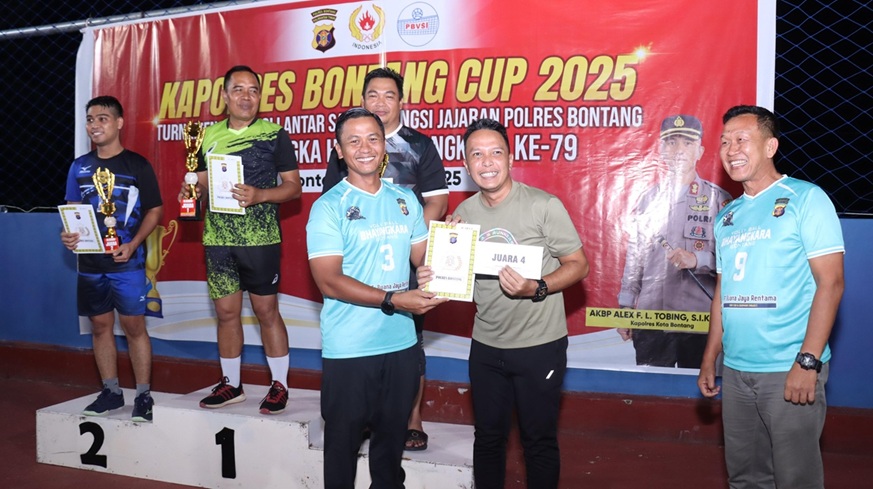 Tutup Turnamen Voli, Kapolres Bontang : Jadikan Momentum Pupuk Sinergitas dan Kekompakan Personel btg