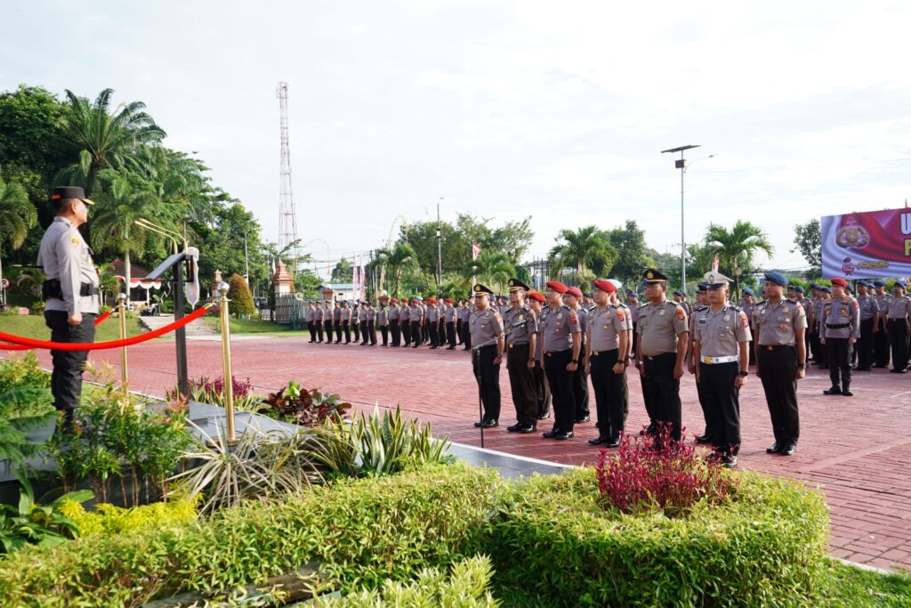 Kapolda Kaltim Pimpin Upacara Kenaikan Pangkat Personel Periode 1 Juli 2025 WhatsApp Image 2025 07 02 at 09.16.18 0dcfee2c
