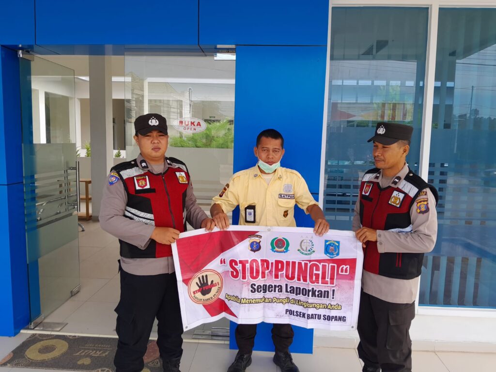Cegah Aksi Premanisme, Polsek Batu Sopang Intensifkan Patroli Sambang WhatsApp Image 2025 07 04 at 13.31.53