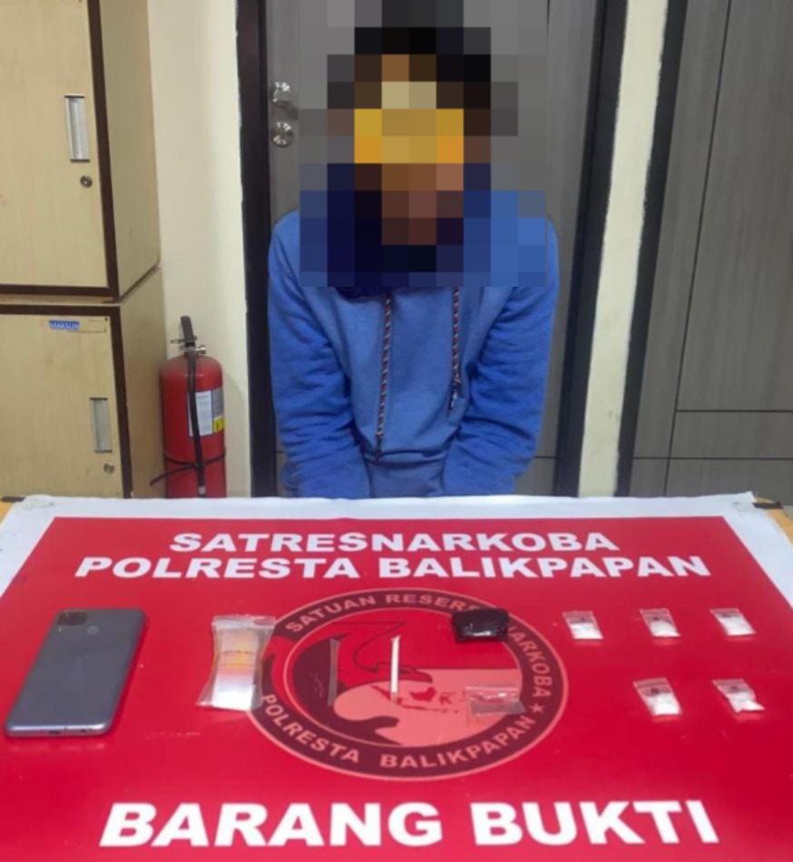 Polresta Balikpapan Berhasil Ungkap Peredaran Sabu, Amankan Pelaku Residivis Bersama 5 Paket Narkoba WhatsApp Image 2025 07 05 at 12.18.47