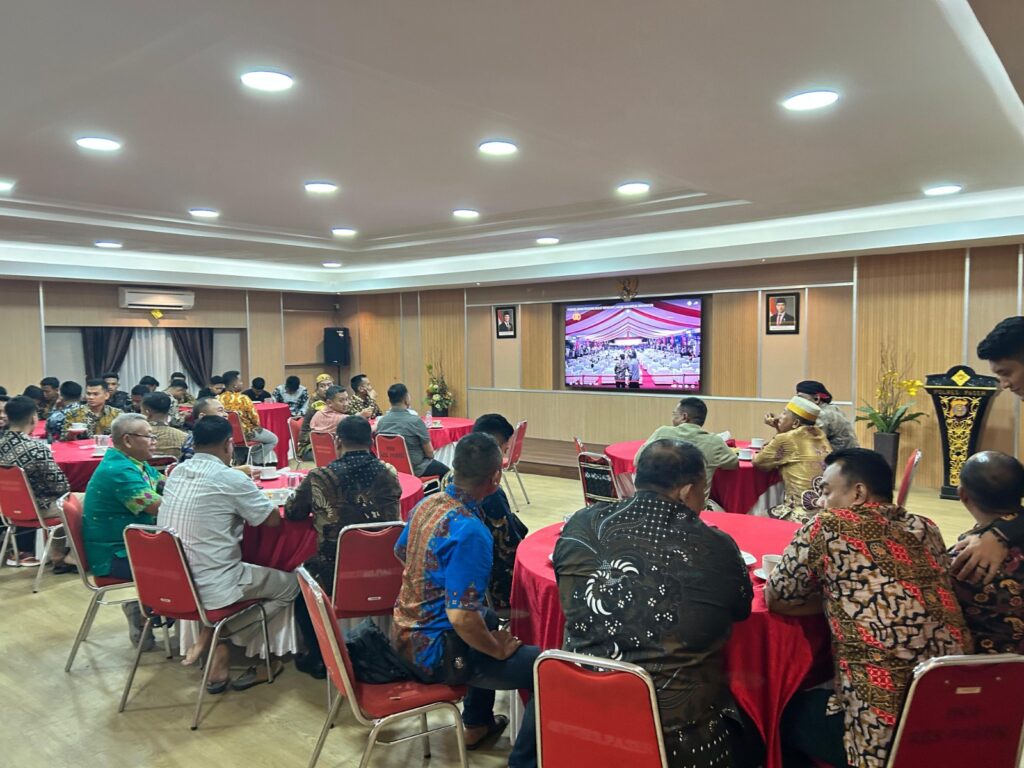 Semarakkan Hari Bhayangkara ke-79, Polres Paser Gelar Nobar Pagelaran Wayang Kulit WhatsApp Image 2025 07 05 at 13.25.27